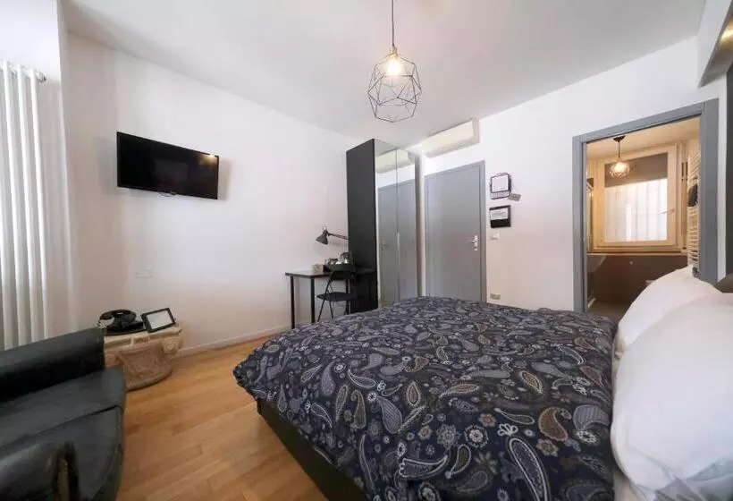 پانسیون La Boutique Di Via Dell Indipendenza