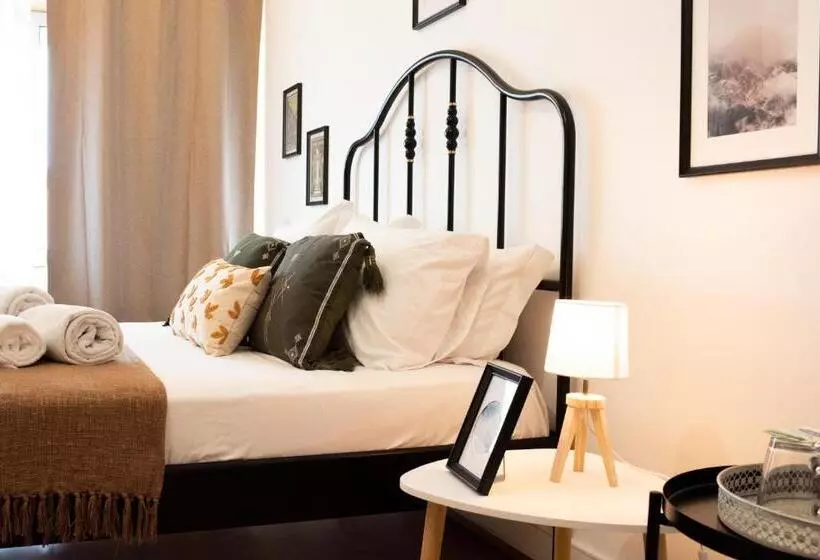 پانسیون Oporto Trindade Residence