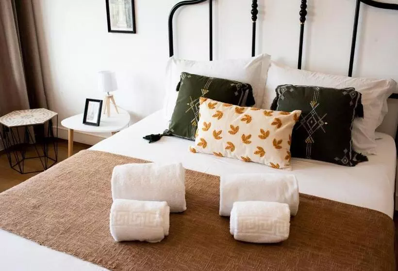 پانسیون Oporto Trindade Residence