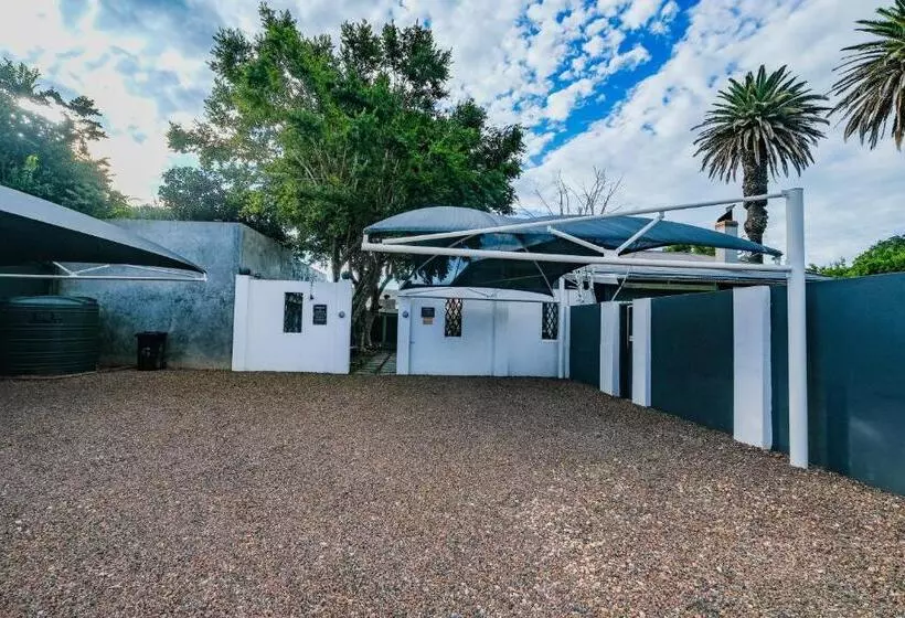 ペンション Rose Acres Guest House