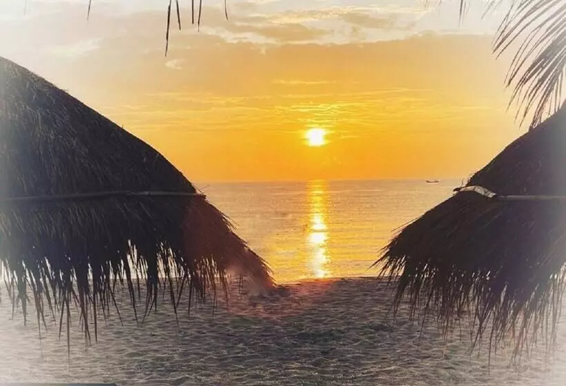 استراحتگاه Margarita Beach