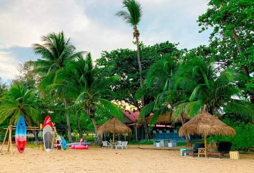 استراحتگاه Margarita Beach