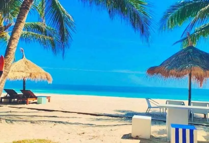 استراحتگاه Margarita Beach