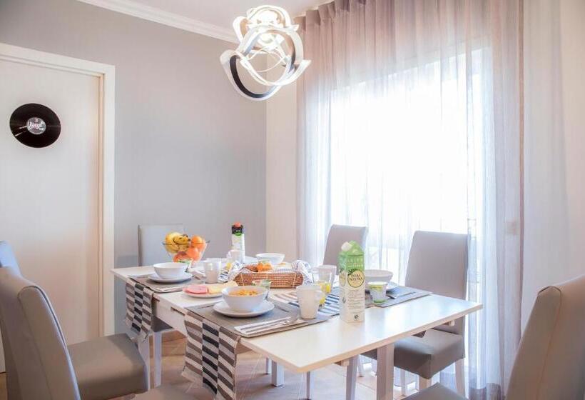 Vinyl Flat Bed & Breakfast Rooms