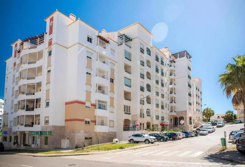 Vinyl Flat Bed & Breakfast   Rooms