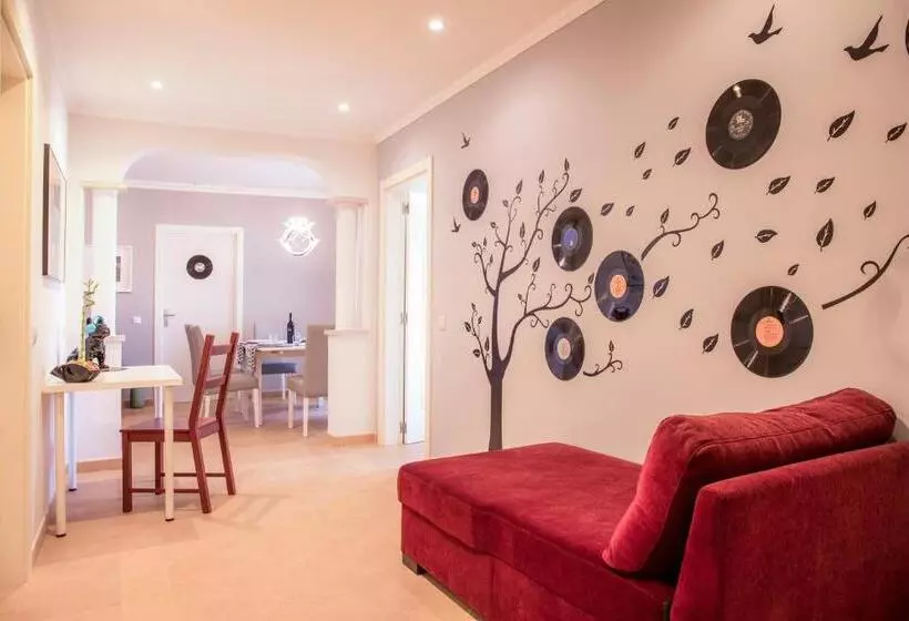 Vinyl Flat Bed & Breakfast   Rooms