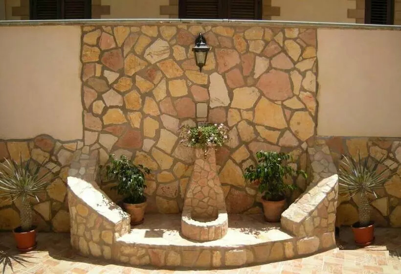 ベッドアンドブレックファースト Il Giardino Del Sole   Erice Mare