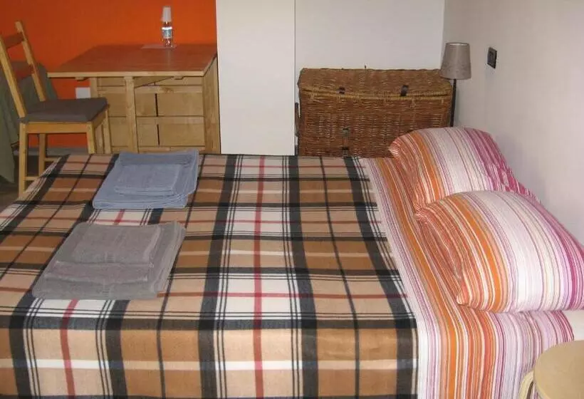 Aamiaismajoitus (B&B) Torrente Rosandra