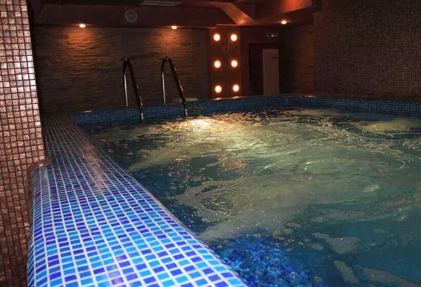 Green Hisar Hotel Family