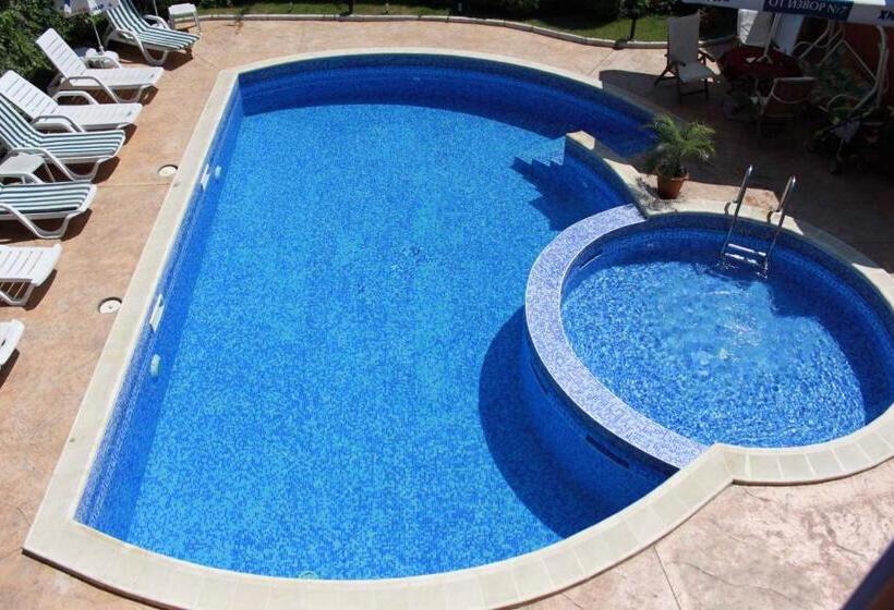 Green Hisar Hotel Family