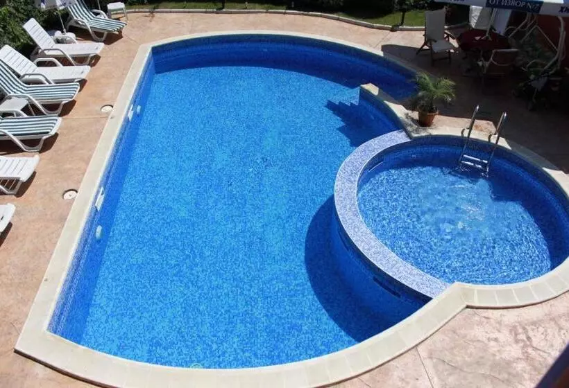 Green Hisar Hotel Family