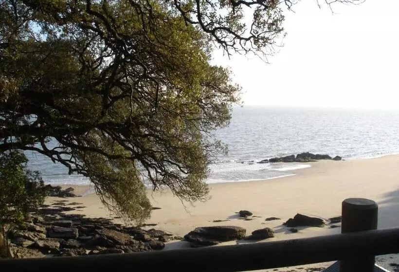 Le Buzet Bleu Bed & Breakfast