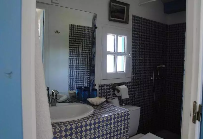 Le Buzet Bleu Bed & Breakfast