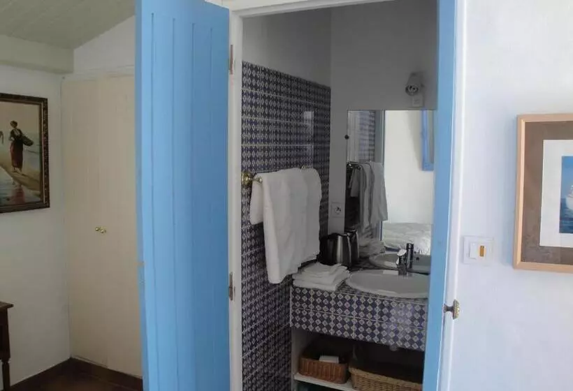 Le Buzet Bleu Bed & Breakfast