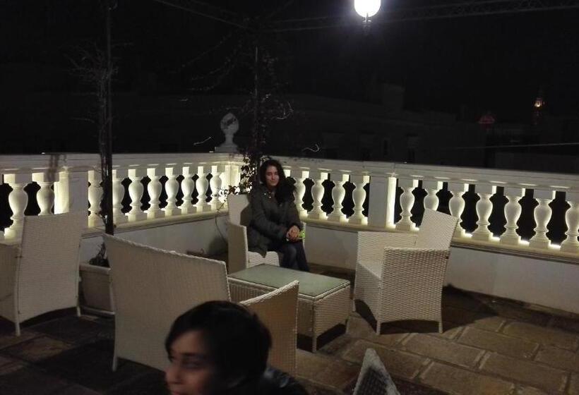 پانسیون Al Rosa Antico