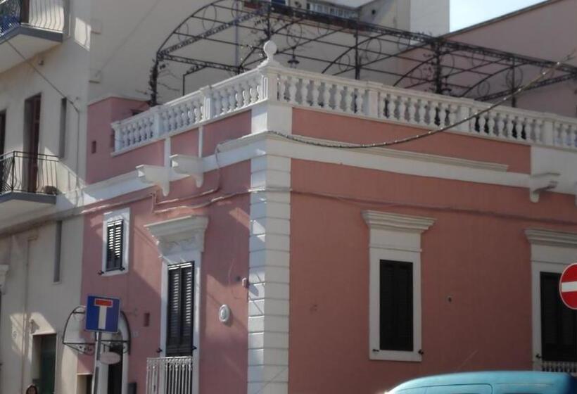 پانسیون Al Rosa Antico