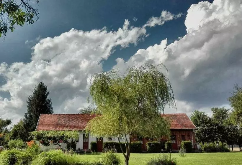 Majatalo Cseri Porta