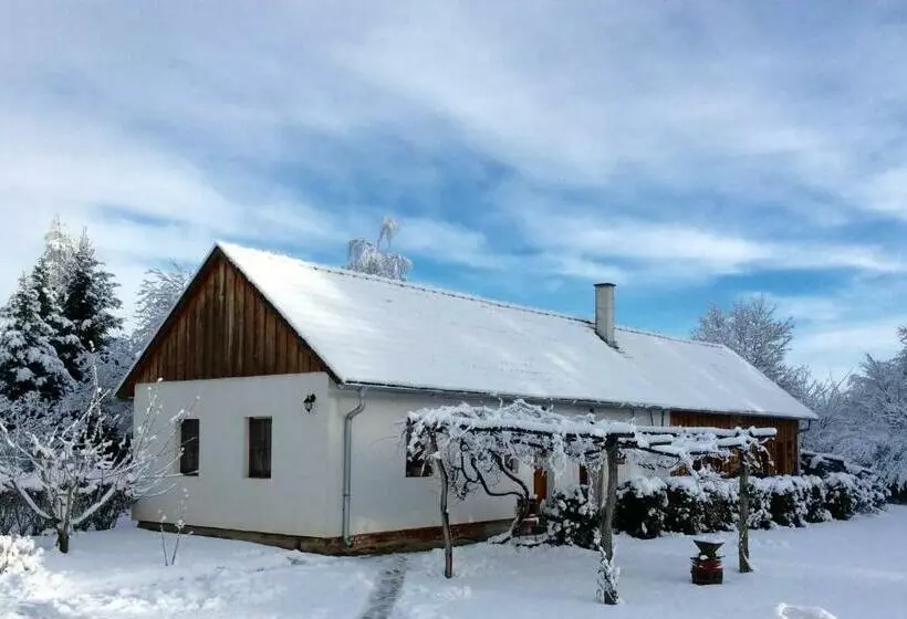 Majatalo Cseri Porta