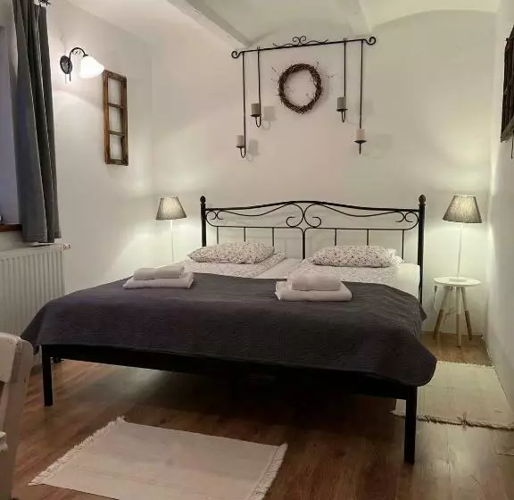 Majatalo Cseri Porta