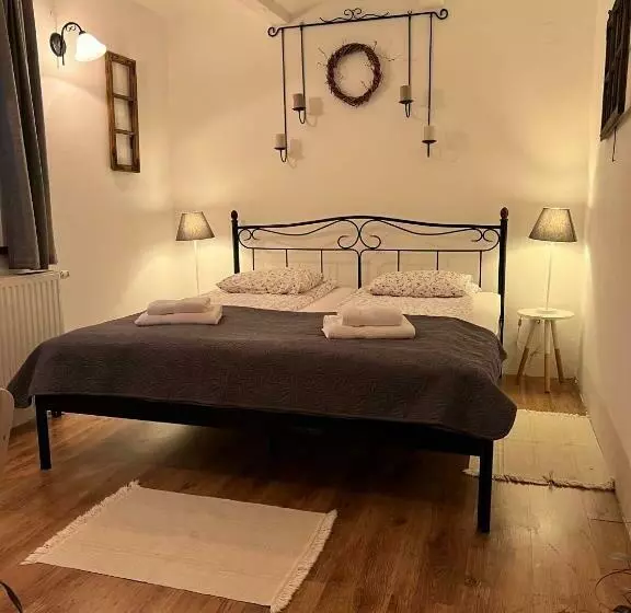 Majatalo Cseri Porta