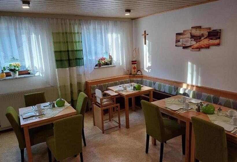 Пансион Gästehaus Ranftl