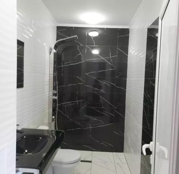 ペンション Guest House Lidia