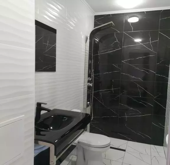 ペンション Guest House Lidia