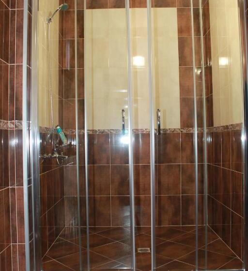 بنسيون Leshtenski Perli