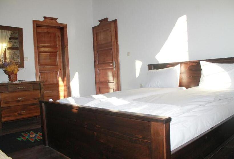 بنسيون Leshtenski Perli