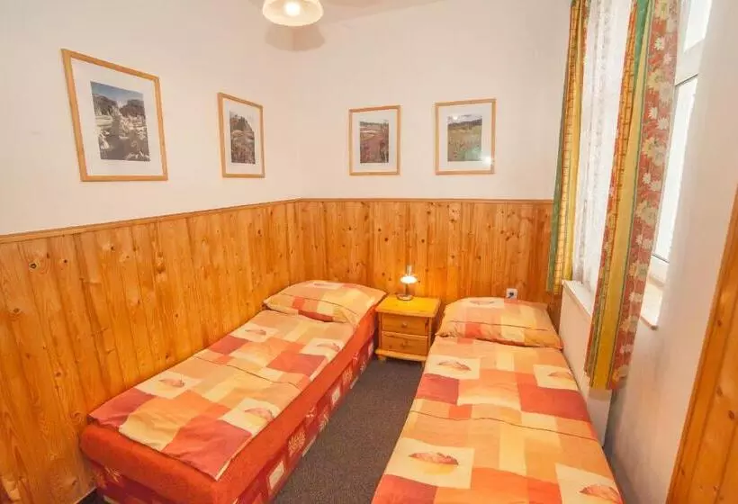 Majatalo Penzion Na Rozcestí