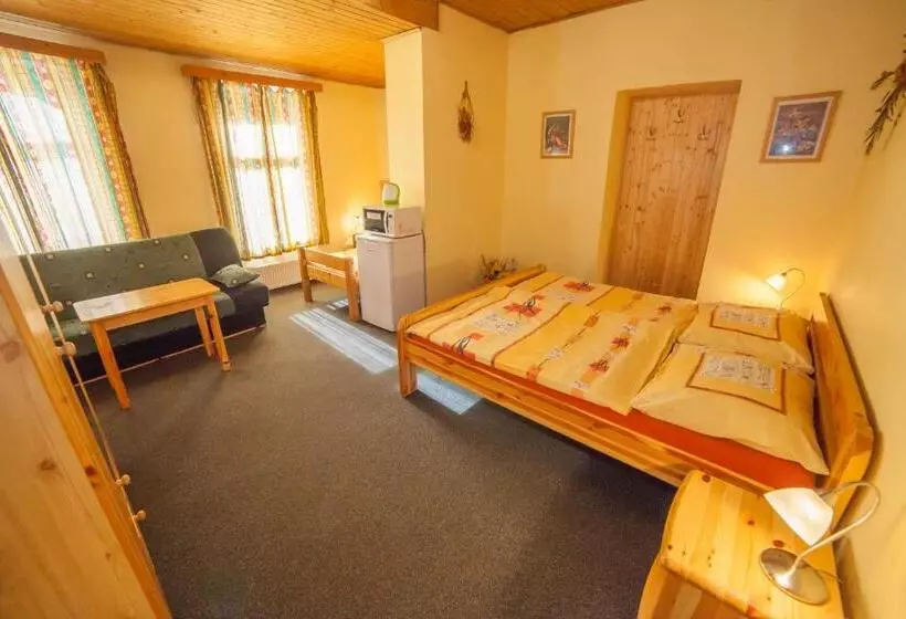 Majatalo Penzion Na Rozcestí