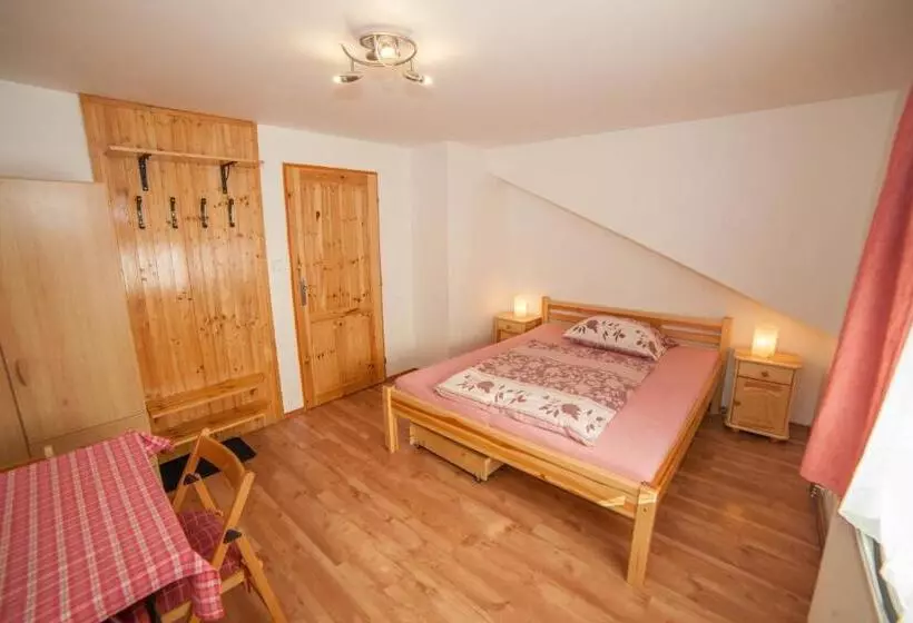 Majatalo Penzion Na Rozcestí