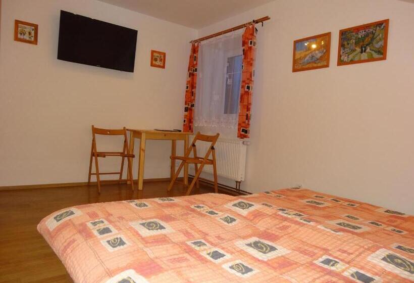 ペンション Penzion Na Rozcestí