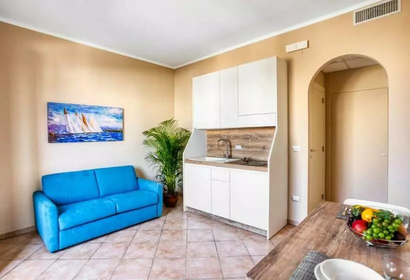 ペンション Potì Comfort Rooms   Guest House Con Cucina