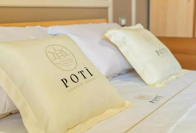 ペンション Potì Comfort Rooms   Guest House Con Cucina