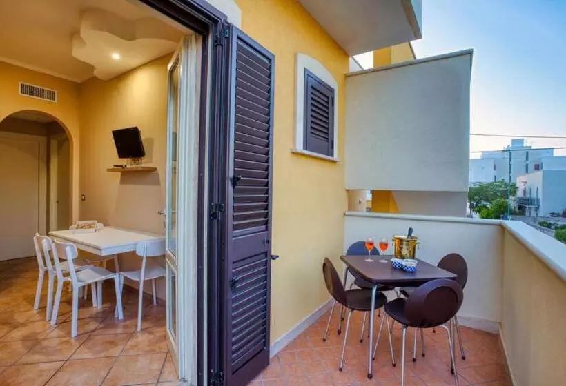 ペンション Potì Comfort Rooms   Guest House Con Cucina