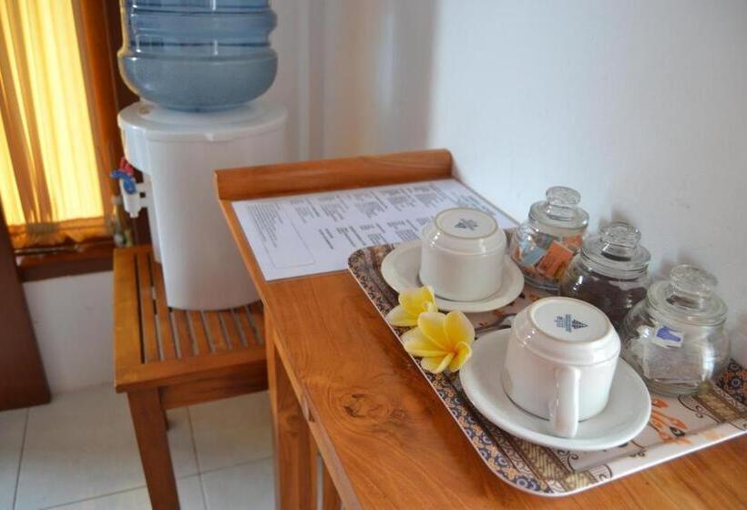 פנסיון Sakha House