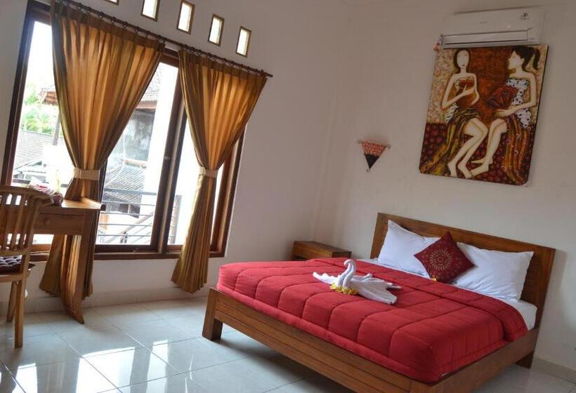 פנסיון Sakha House