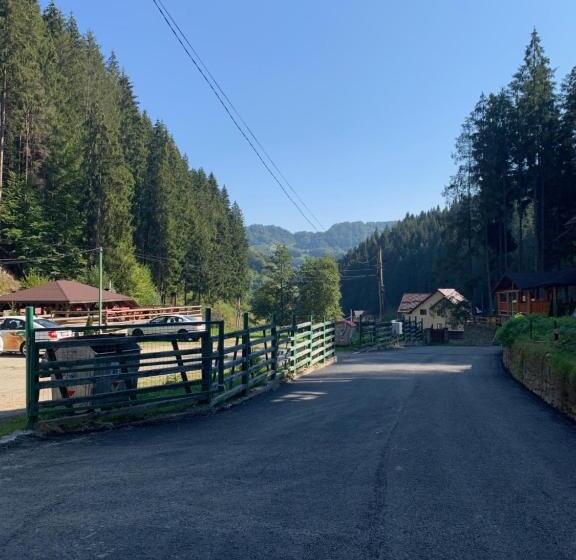 Pensiunea Valea Cascadelor