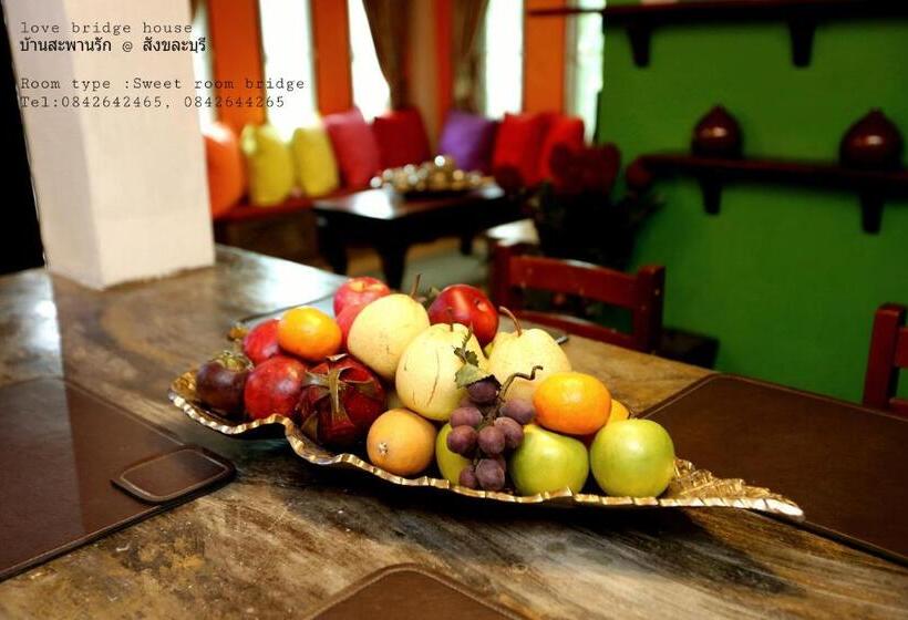 אתר נופש Love Bridge House บ้านสะพานรัก