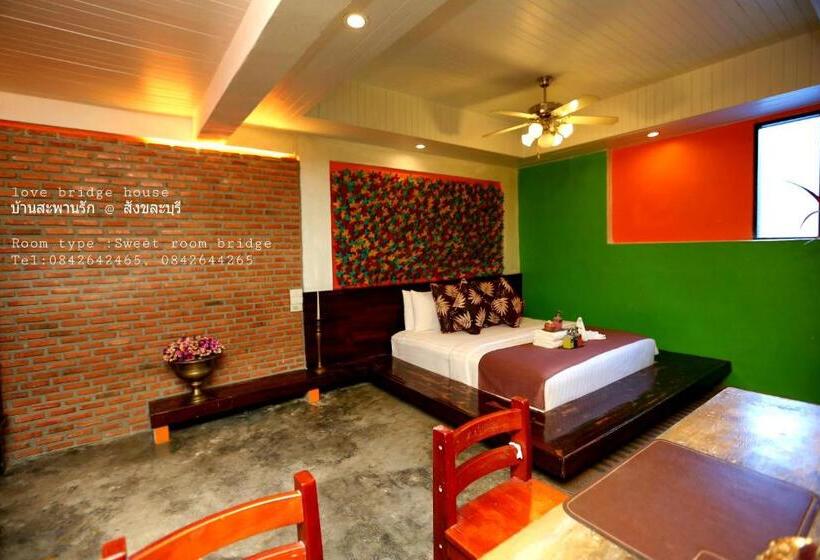 אתר נופש Love Bridge House บ้านสะพานรัก