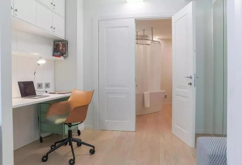 The Art House   By Myhomeincomo