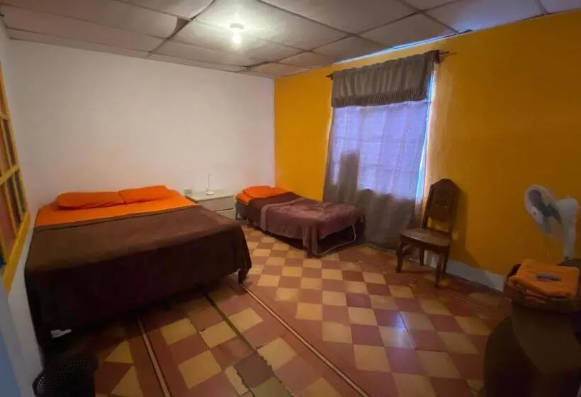 تختخواب و صبحانه Mi Casita Zona 4