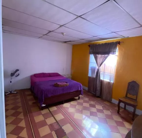 تختخواب و صبحانه Mi Casita Zona 4
