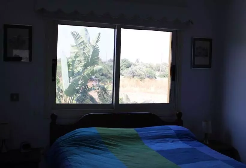 Immaculate 3 Bed House In Pentakomo