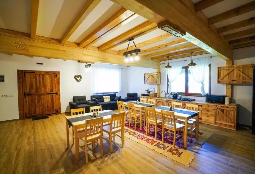 ペンション Casa Moroșanului Vișeu De Sus