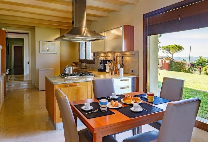 Villa California 6, Emma Villas