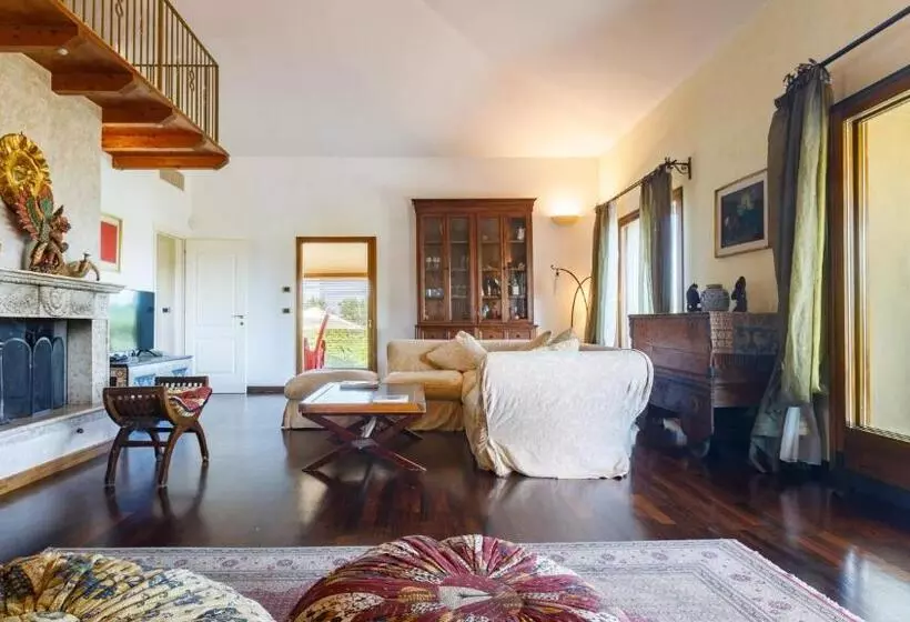 Villa California 6, Emma Villas