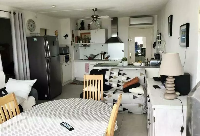 Appartement Charmant Au Grau Du Roi Avec Piscine Partagee