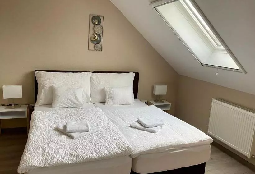 Aamiaismajoitus (B&B) Eprespark Panzió